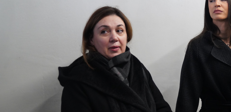 MAJKA DEČAKA UBICE PRVI PUT U JAVNOSTI OD MASAKRA U RIBNIKARU Danas suđenje, ovo se roditeljima stavlja na teret