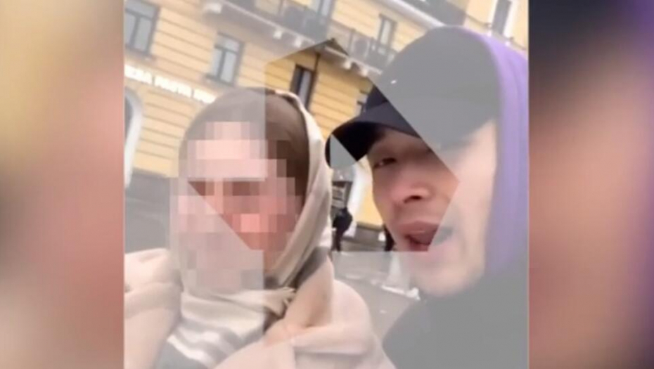 DOLIJAO "ŠALJIVDŽIJA" Nudio devojkama u prolazu s*ks i sve snimao, sada ima posla sa policijom (VIDEO)