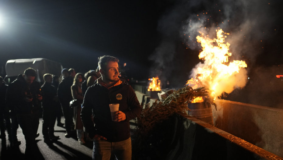 PRELIVA SE KRIZA Traktorske blokade u Italiji, na ulicama hiljade demonstranata