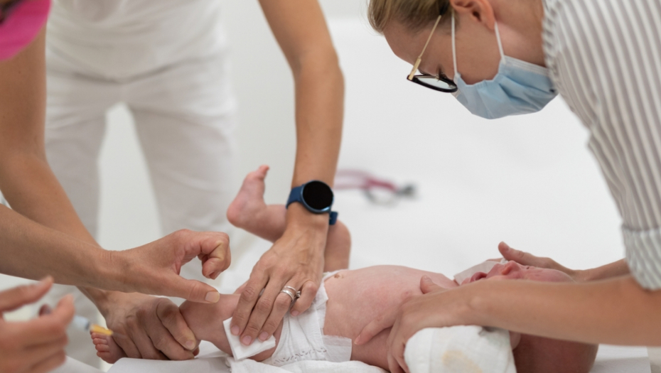 JOŠ JEDAN VIRUS KOSI DECU U SRBIJI Samo bebe nisu na udaru, a ostali... NA POMOLU NOVA EPIDEMIJA?