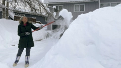 OVDE JE PAO SNEG PREKO 2,6 METARA  Očekuje se da pređe i 3, urušile se zgrade (FOTO)