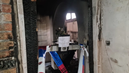 ZVAO SAM DEJANA NA MOBILNI, ALI SE NIJE JAVLJAO Stanar zgrade o tragediji na Dorćolu, mladić umro na spavanju! (FOTO)