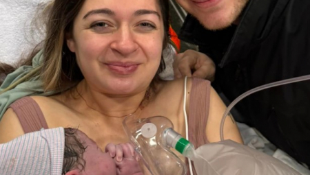 „BEBA VIŠE NIJE MOGLA DA ČEKA“ Žena se porodila na parkingu poznatog restorana