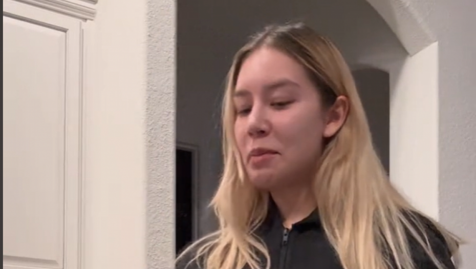 ZAŠTO OVO RADITE, POBOGU? Novi bizarni trend se širi društvenim mrežama, kada vidite o čemu je reč ostaćete u šoku (VIDEO)