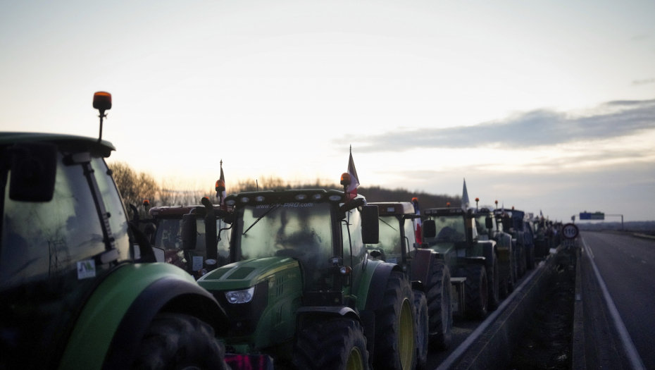 HAOS U BRISELU Farmeri krenuli ka sedištu Evropske unije