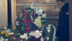 SAHRANJEN PRVI MUŽ ZORICE MARKOVIĆ! Braca ispraćen uz bolne reči, suze i jecaji na groblju