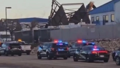 SRUŠIO SE HANGAR AERODROMA U AMERICI! Ima mrtvih! Isplivali prvi snimci jezive tragedije! (VIDEO)