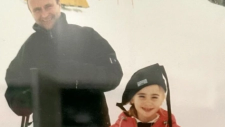 POGODITE KO JE DEVOJČICA NA SLICI Od nasmejanog devojčurka nastala je glamurozna diva, dirljivom uspomenom ocu čestitala rođendan
