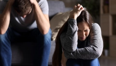 UPOZNALA JE ČOVEKA SVOG ŽIVOTA Onda je na njegovom telefonu videla poruke dece koja su ga zvala ,,TATA''