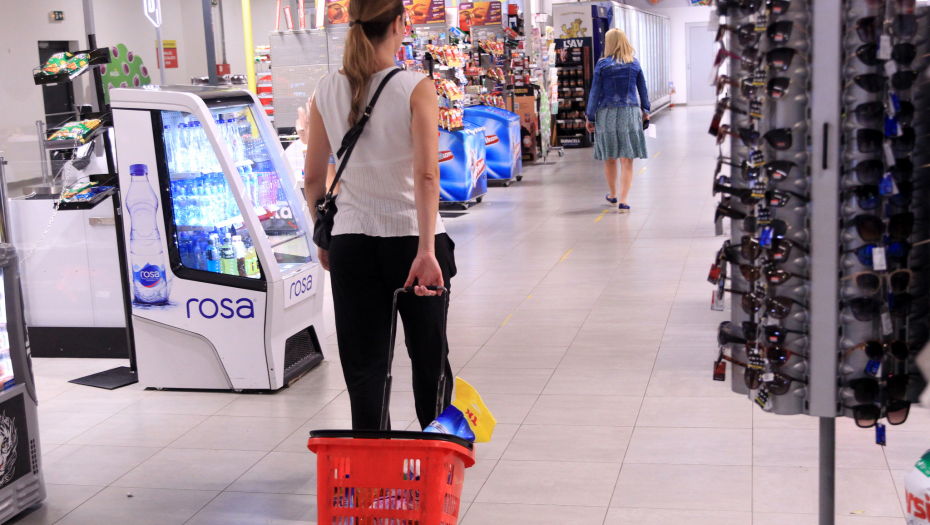 BOSANAC OBJAVIO SNIMAK SA SAMOUSLUŽNE KASE U EVROPI! Balkanci se nadaju da je sve šala (VIDEO)