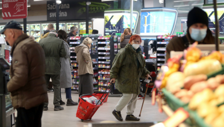 VODA KOJA SE PRODAJE U SRBIJI SE POVLAČI S HRVATSKOG TRŽIŠTA Kažu da nije štetna za zdravlje, ali...