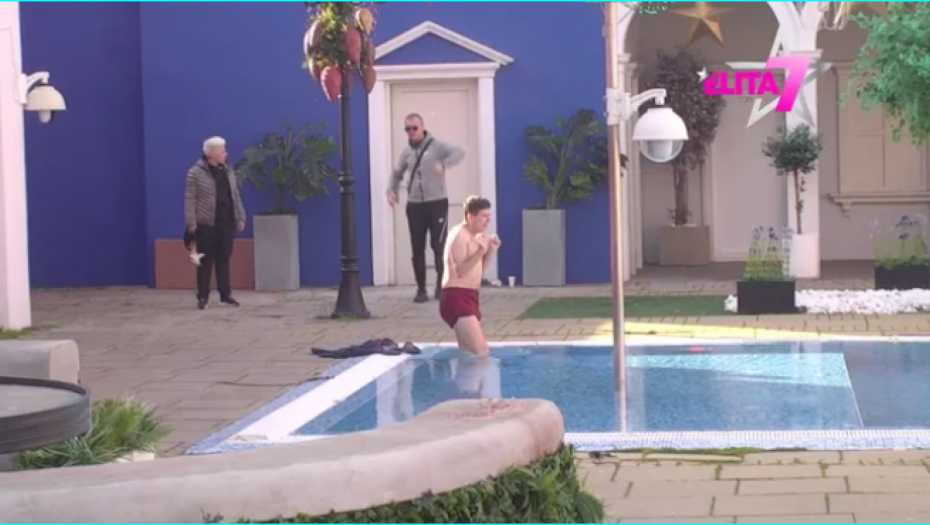 VRISKA U ŠIMANOVCIMA Učesnik Elite uskočio u hladan bazen, pa sve nasmejao do suza!