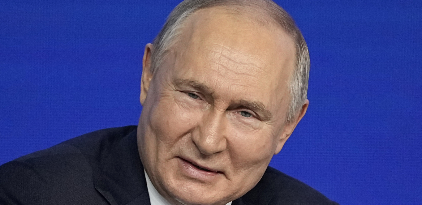 LUKAVI RUSKI PLAN DAO REZULTATE Putin zadovoljno trlja ruke
