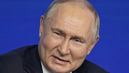 LUKAVI RUSKI PLAN DAO REZULTATE Putin zadovoljno trlja ruke