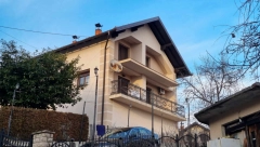 NEKADA SREĆAN DOM DANAS JE PUST U komšiluku svirepo ubijenog Saše Kulišića muk! Ne može se naslutiti kakav horor se odvijao iza vrata porodične kuće