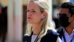 PUKAO JE POLITIČKI ŠAMAR, VIOLI OVE REČI IMA DA ODZVANJAJU U UŠIMA! Brnabić postavila na mesto mrziteljku uspešne Srbije