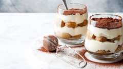 TIRAMISU U ČAŠI Italijanski desert sa kafom, gotov za 15 minuta a nestaće sa stola odmah