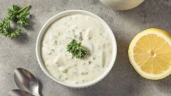 TARTAR SOS Svakom jelu daje posebnu čar, a ne možemo da zamislimo Karađorđevu bez njega