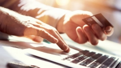 OTKRIVENA JOŠ JEDNA MASOVNA PREVARA Devojci skinuli 53.000 dinara sa računa (FOTO)