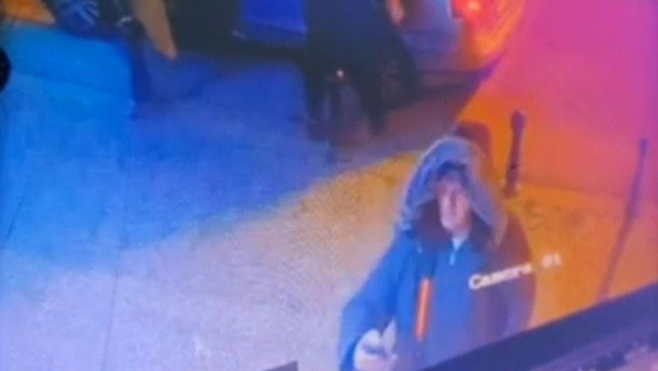RASKRINKANE LAŽI RADOJICE Kurtijev poslušnik lepi plakate protiv Srba i Radoičića na KiM! (VIDEO)