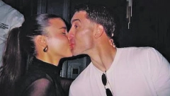 KO SU BIVŠE DEVOJKE DUŠANA VLAHOVIĆA Spajali su ga sa misicom, glumicom, a mnoge šokira priča da je zaveo ovu pevačicu (FOTO)