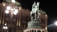 NESVAKIDAŠNJI PRIZORI ŠOKIRALI BEOGRAĐANE Divlje svinje usred centra grada (FOTO)