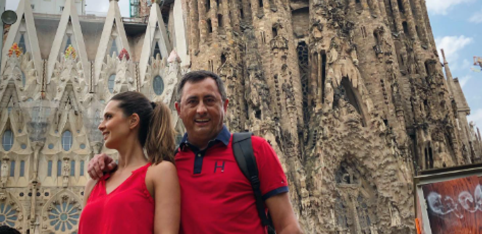 OŽENIO 17 GODINA MLAĐU, A VENČAO SE U PAPUČAMA Ova lepotica je supruga Voje Nedeljkovića: Možda bi se udala za mog kolegu da...