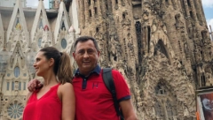 OŽENIO 17 GODINA MLAĐU, A VENČAO SE U PAPUČAMA Ova lepotica je supruga Voje Nedeljkovića: Možda bi se udala za mog kolegu da...