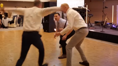 PROFESORI NAPRAVILI HAOS NA DRUŠTVENIM MREŽAMA Isplivao hit snimak sa maturske večeri u Hrvatskoj, ljudi u neverici gledaju (VIDEO)