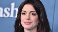 SNIMAK EN HATAVEJ UZBURKAO INTERNET Svi se pitaju da li je čuvena slatkica ipak - bezobraznica?