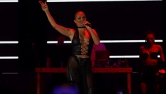 CVETA LJUBAV Džehva gledala Partizan, a sada utegnuta zbog dečka "potegla" u Železnik... Misteriozni muškarac i pokušaj skrivanja! (FOTO)