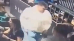 POJAVIO SE NOVI SNIMAK Uzeo makaze krenuo na Bjelicu, svuda oko njih deca (VIDEO)