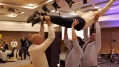 ZA SVE SU KRIVI PROFESORI Šok scene na maturskoj večeri u Hrvatskoj, učenici nisu mogli da veruju (VIDEO)