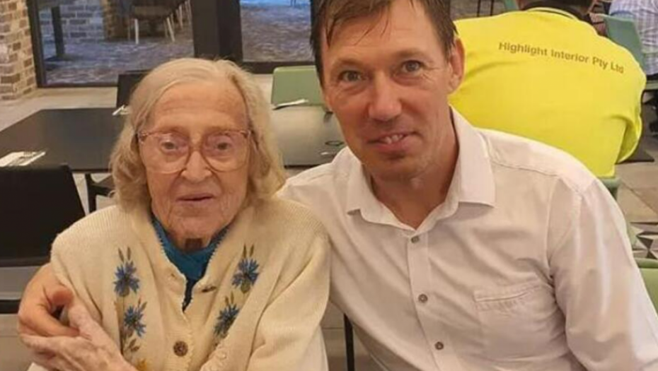 MOŽE PRABABA DA MU BUDE Čovek (48) ima devojku od 103 godine! (FOTO)