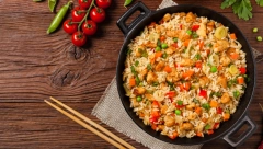 PILETINA SA POVRĆEM I PIRINČEM Kao iz restorana kineske kuhinje, sočna i slasna