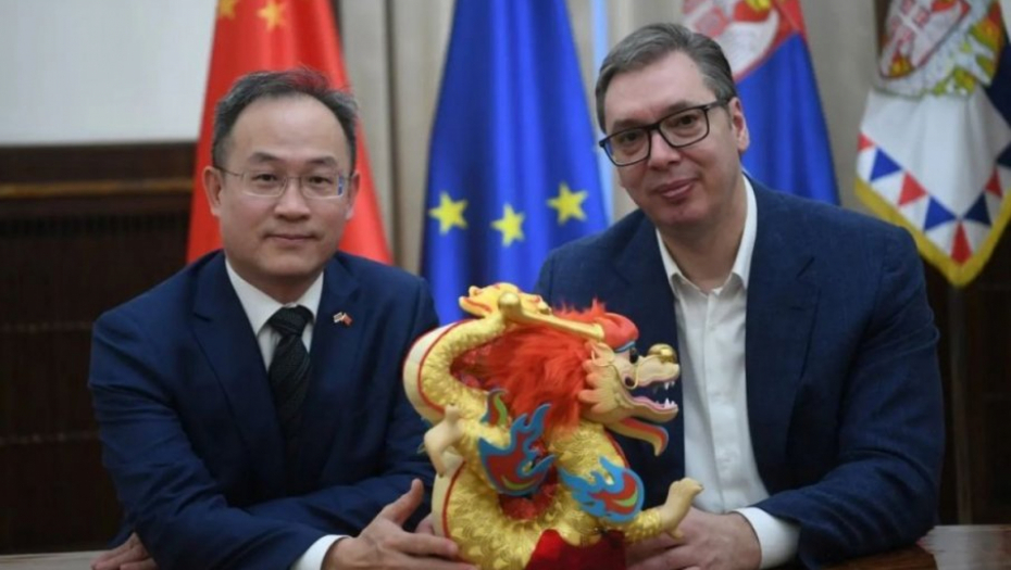 PREDSEDNIK VUČIĆ SE SASTAO SA AMBASADOROM KINE Uručeno pismo za Si Đinpinga o situaciji na Kosovu i Metohiji
