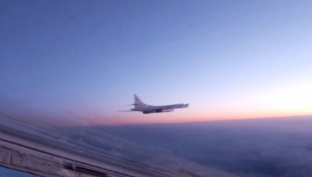RUSKI BOMBARDERI IZNAD ARKTIKA  Oglasilo se Ministarstvo odbrane Rusije (VIDEO)