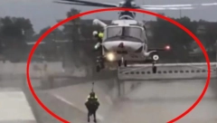 SKOČIO U REKU DA SPASI PSA! Ova scena je raznežila sve na mrežama, svi bruje o njegovom herojstvu (VIDEO)
