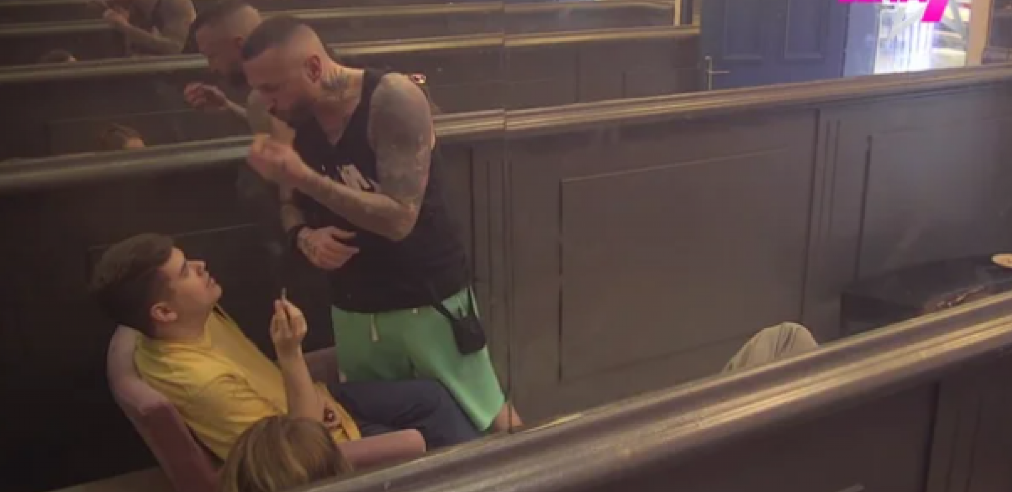 OBEZBEĐENJE SKOČILO DA IH RAZDVOJI Ša potpuno izgubio kontrolu u sukobu sa Urošem Stanićem, ova rečenica izazvala haos