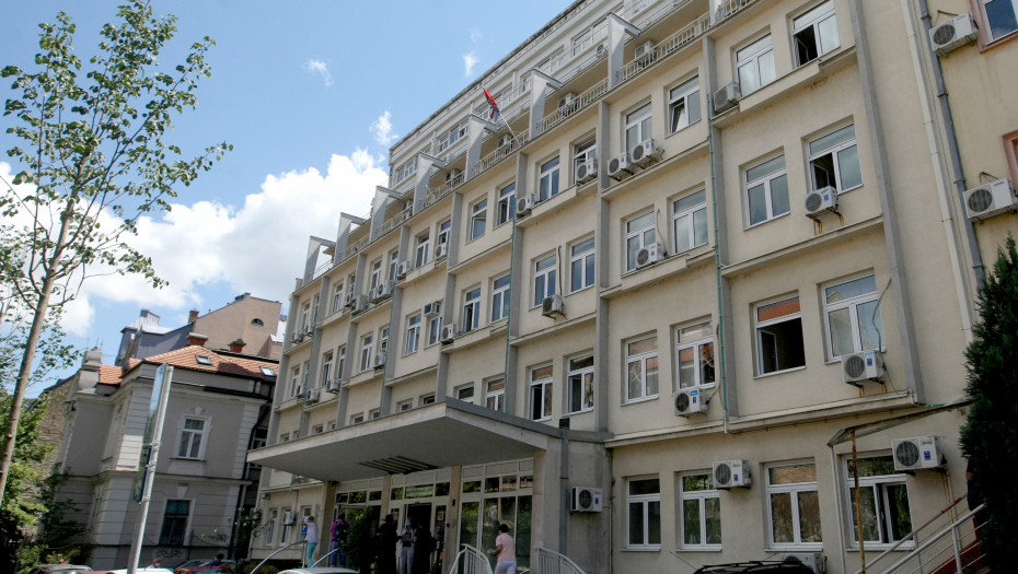 PACIJENTKINJA UPALA U ŠAHT ZBOG PROPUSTA BOLNICE! Prof. dr Goran Radunović o nezgodama u Institutu za reumatologiju u Beogradu