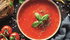 PARADAJZ ČORBA Sočna i lagana, greje dušu i telo, sipaćete tanjir više
