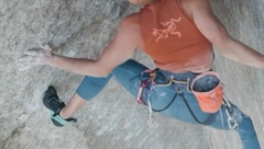 JEDAN POGREŠAN KORAK JE DELI OD FATALNOG ISHODA Nećete verovati šta ova devojka radi (VIDEO)