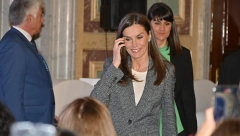 POSLUŽILA SE POSEBNIM TRIKOM Kraljica Leticija oduševila modnim odabirom, njen stajling ne prestaje da se komentariše