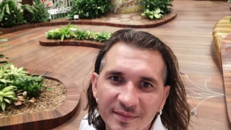 DVOJE LJUDI MI JE UMRLO NA SVADBI! Poznati pevač šokirao svojim priznanjem