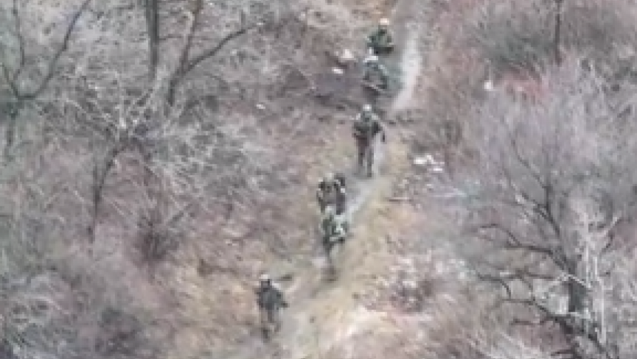 RUSKI VOJNICI PEŠKE UŠLI U AVDEJEVKU Situacija na frontu se ne smiruje (VIDEO)