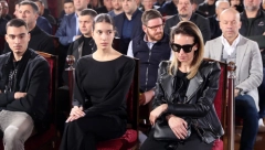 PORODICA DEJANA MILOJEVIĆA U SUZAMA Potresni i emotivni trenuci na komemoraciji legendarnog trenera i košarkaša (FOTO GALERIJA)