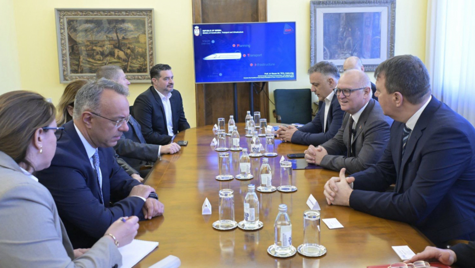 Vesić i Staikuras: Jačamo saradnju i prijateljstvo Srbije i Grčke