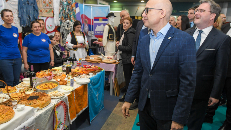 NOVE GENERACIJE DONOSE NOVU SNAGU SRBIJI Vučević uputio SNAŽNU PORUKU sa Sajma zavičaja u Novom Sadu (FOTO/VIDEO)