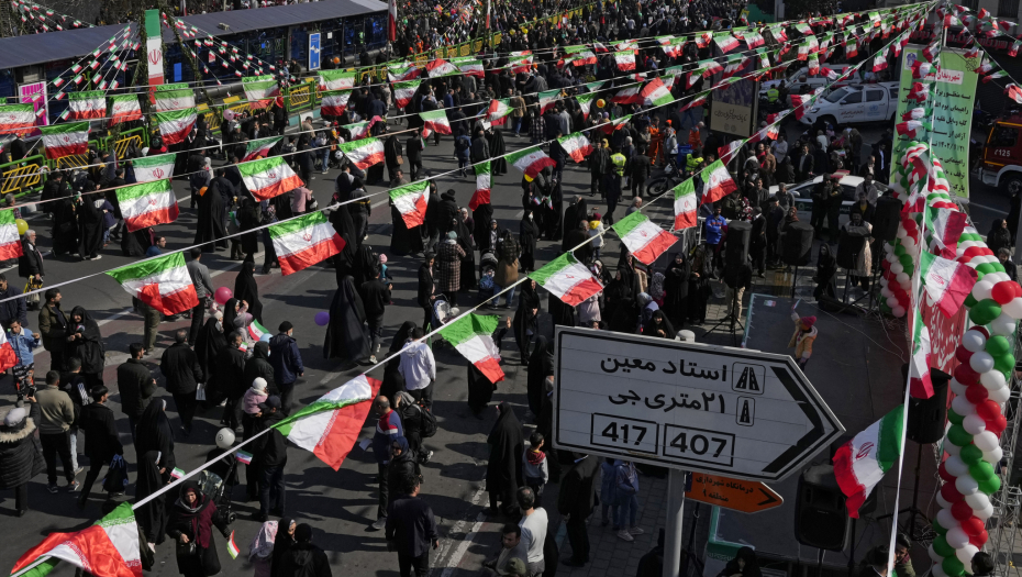 IRAN HITNO POVUKAO RUČNU Teheran odbacio izjave komandanta garde: Nećemo nuklearni rat