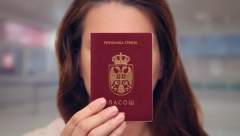 Evo zašto je zabranjeno raditi jednu stvar prilikom slikanja za lična dokumenta